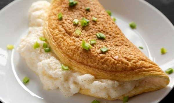 Puf puf görüntüsüyle iştah kabartan lezzet: Bulut omlet tarifi