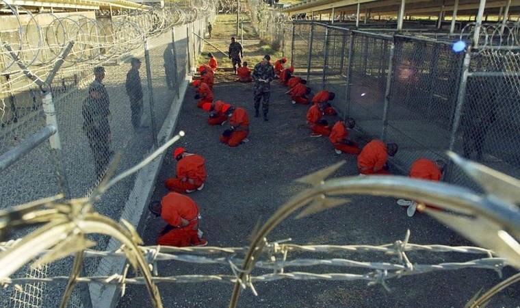 Trump'tan Guantanamo talimatı: Suçlu göçmenler tutulacak