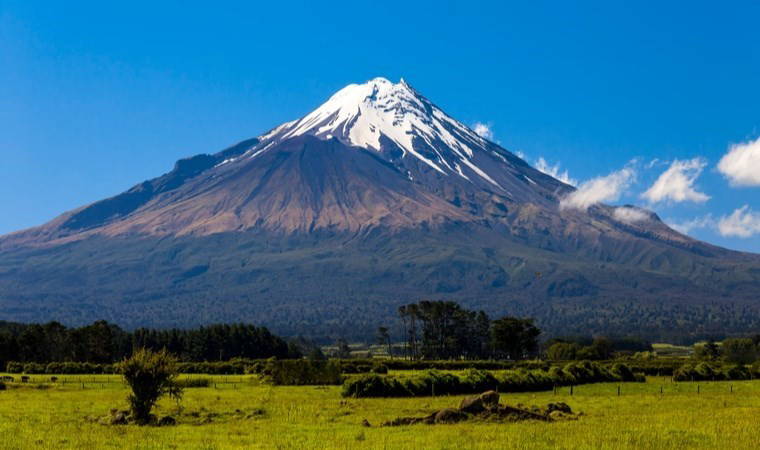 Kutsal kabul edien 'Taranaki Dağı'na tüzel kişilik statüsü