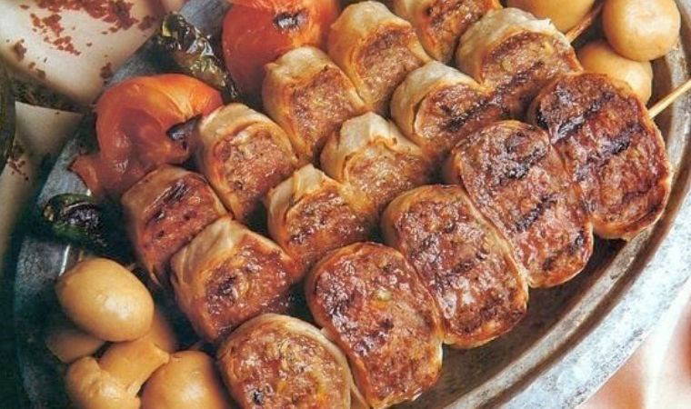 Türk mutfağının tarihi lezzeti: Darüzziyafe Köftesi Tarifi