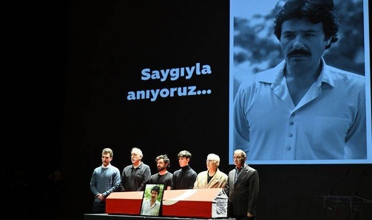 'Ferdi Baba'ya veda... Ferdi Tayfur İstanbul'da son yolculuğuna uğurlandı