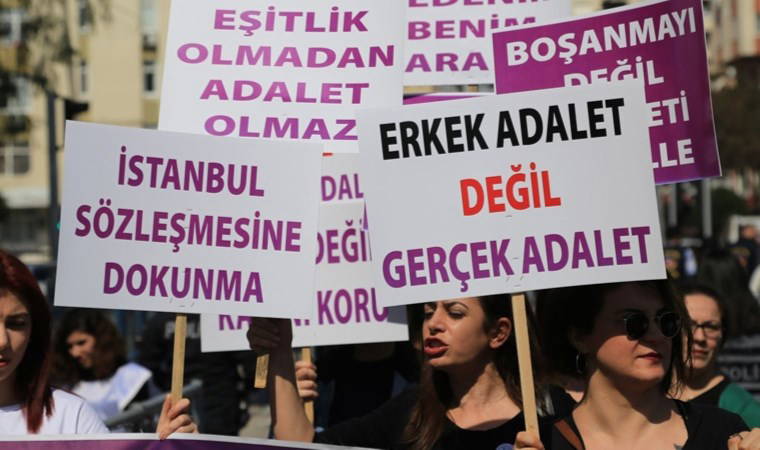 Sinem'i çocuklarının önünde 7 yerinden bıçakladı