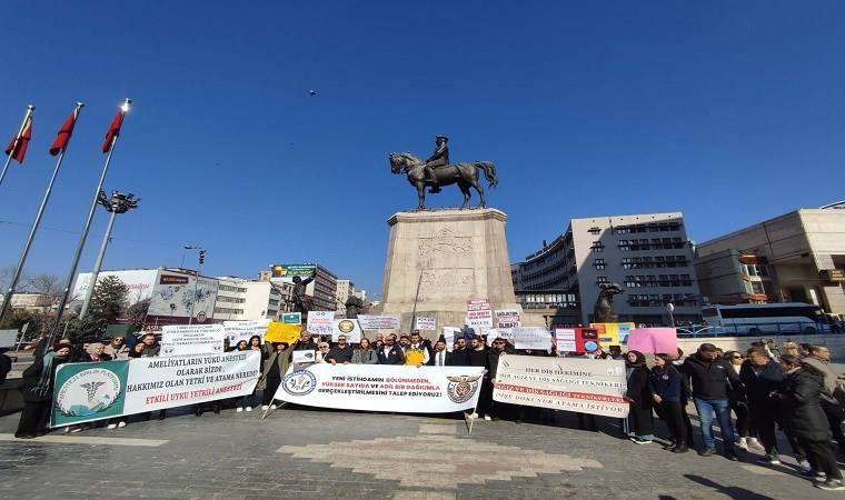 Atanmayan sağlıkçılar Ulus’ta toplandı: ‘Tasarruf değil atama istiyoruz’