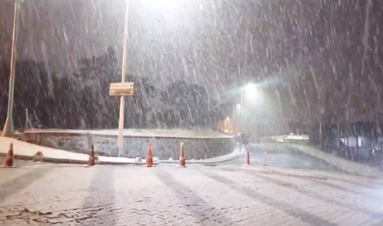 İstanbul'da kar yağışı aralıklarla devam ediyor