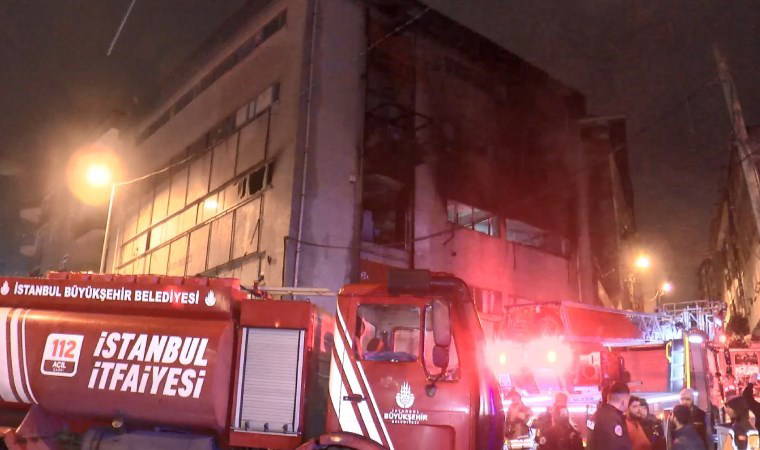 Bağcılar'da tekstil atölyesinde korkutan yangın!