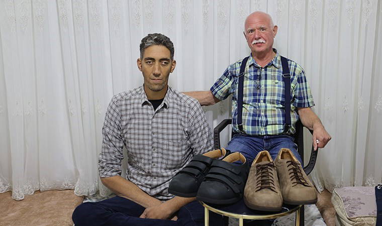 'Dünyanın en uzun adamı'na  Almanya'dan özel ayakkabı getiriliyor