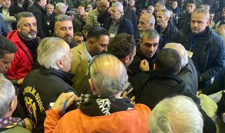 Genel kurulda yumruklar konuştu: Başkanın maaşını yarı yarıya düşürdüler!
