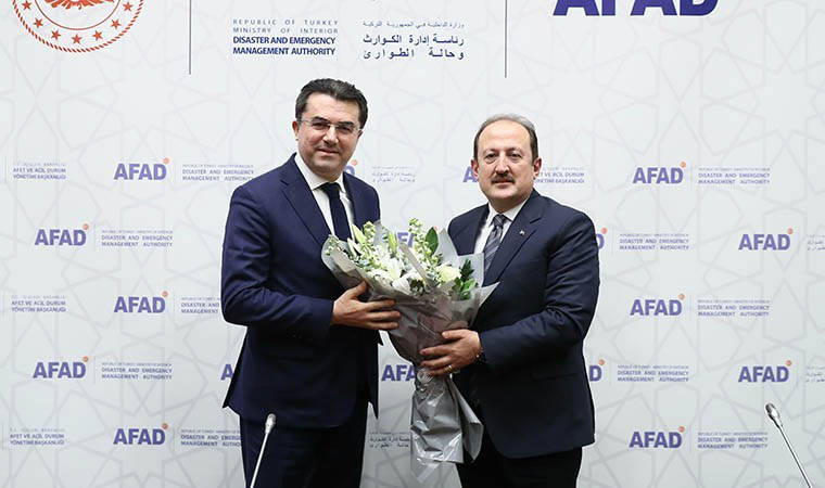 AFAD'da devir teslim töreni: Ali Hamza Pehlivan göreve başladı