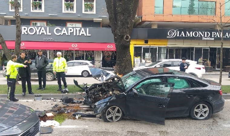 Motosiklet sürücüsüne çarpmamak için kaza yaptı!