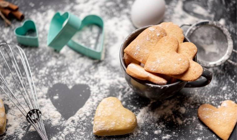 10 dakikada hazır... Kıyır kıyır anne kurabiyesi tarifi!