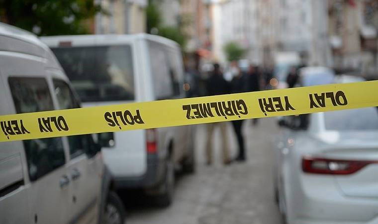 Erkek vahşeti... Evli olduğu kadını bıçaklayıp intihar etti!