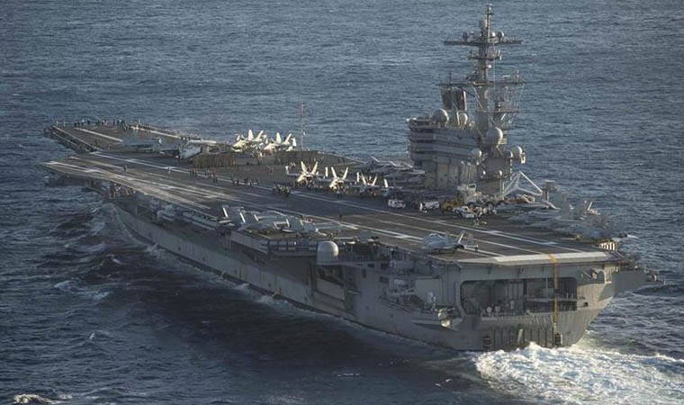 ABD Donanmasına ait uçak gemisi USS Harry S. Truman, Akdeniz’de 'Besiktas-M' adlı ticari yük gemisiyle çarpıştı