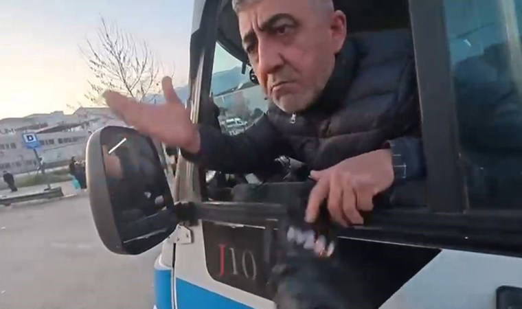 Trafikte 'Lan' kavgası: El frenini çekip kavgaya tutuştu!