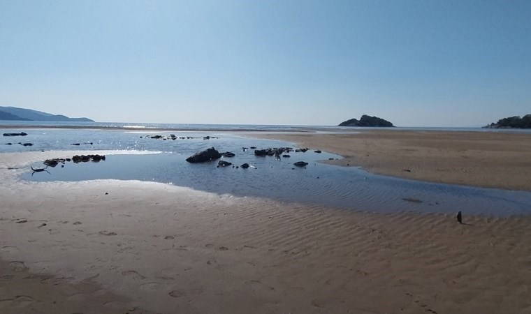 Muğla'da deniz çekildi: Gümrük binasının temeli ortaya çıktı!