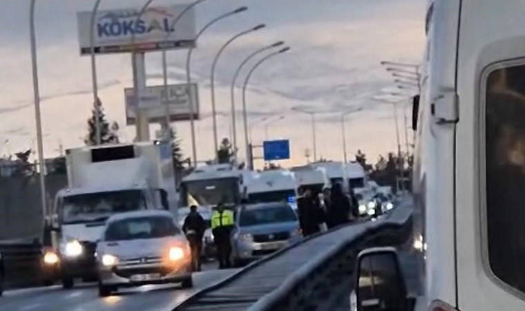 Malatya'da 3 araç birbirine girdi: Viyadükte  zincirleme kaza!