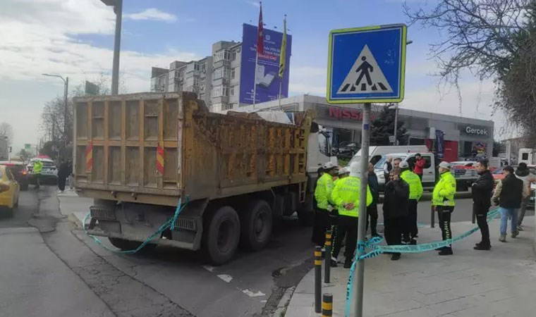 Beşiktaş'ta trafik faciası! Yaya geçidinde hafriyat kamyonunun altında kaldı