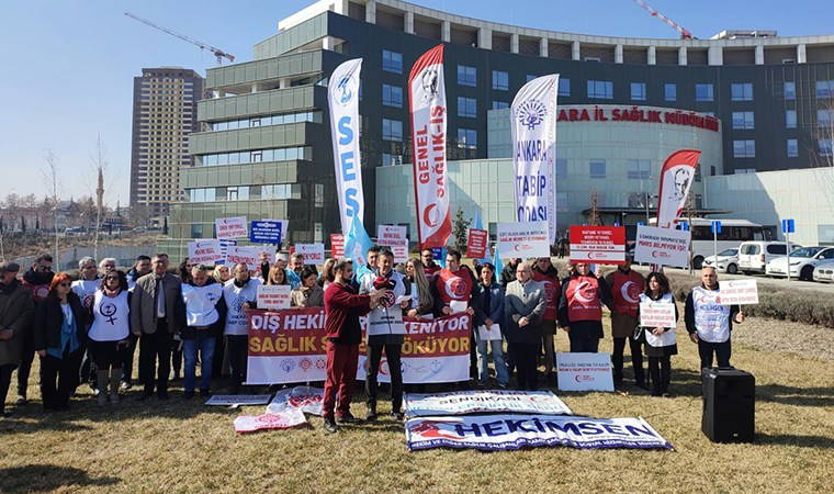Sağlıktaki kriz büyüyerek sürüyor: Diş hekimleri iş bıraktı