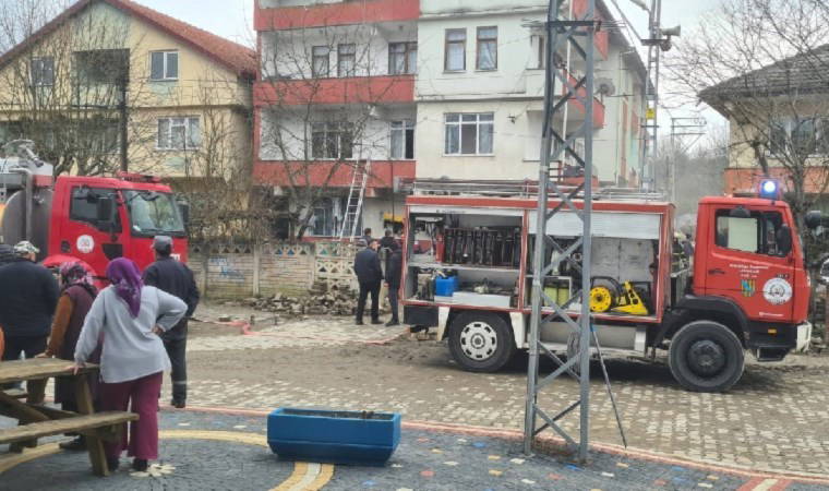 Zonguldak'ta 4 katlı evde korkutan yangın... 1 kişi hastanelik oldu!