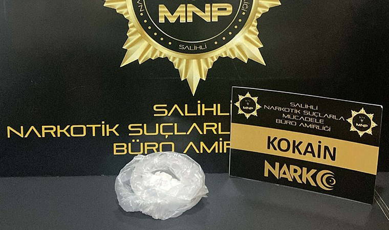 Manisa'da 3 kişiye 'kokain' gözaltısı: Otomobilde yakalandılar!