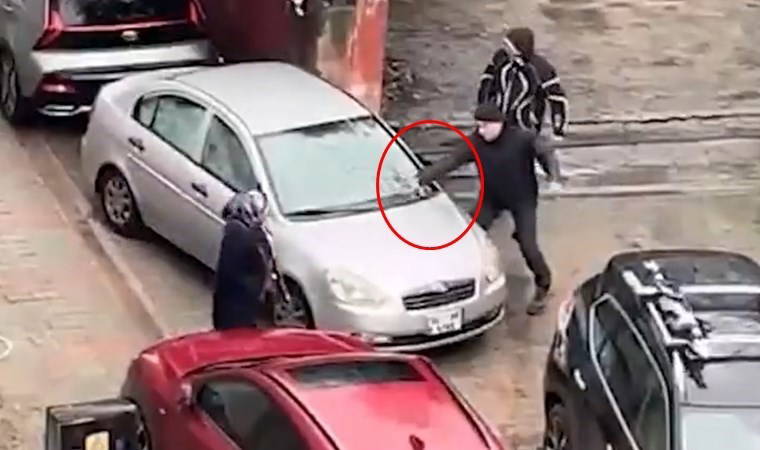 Aynalarını ve sileceklerini böyle kırdılar!