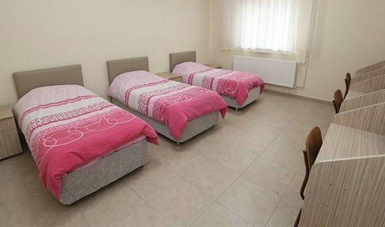 Turhan Çömez paylaştı: Bandırma KYK Kız Yurdu'nda kalorifer ve sıcak su sorunu