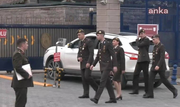 Teğmenlerden ihraç kararının iptali için ilk dava: 'Her yıl benzerleri yapılan geleneksel kutlama'