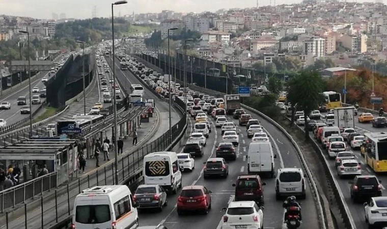Trafik ve yol durumu: İstanbul’da trafik yoğunluğu yüzde 76’ya çıktı