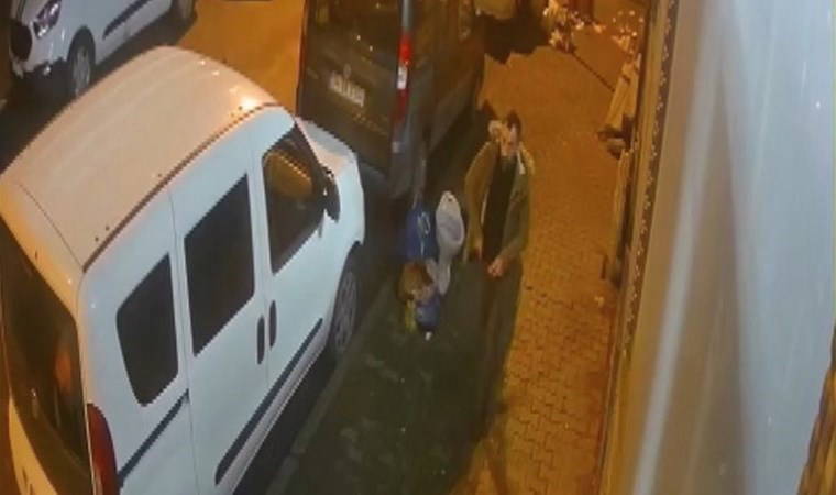 Sultangazi'de iş insanının evi kurşunlandı!