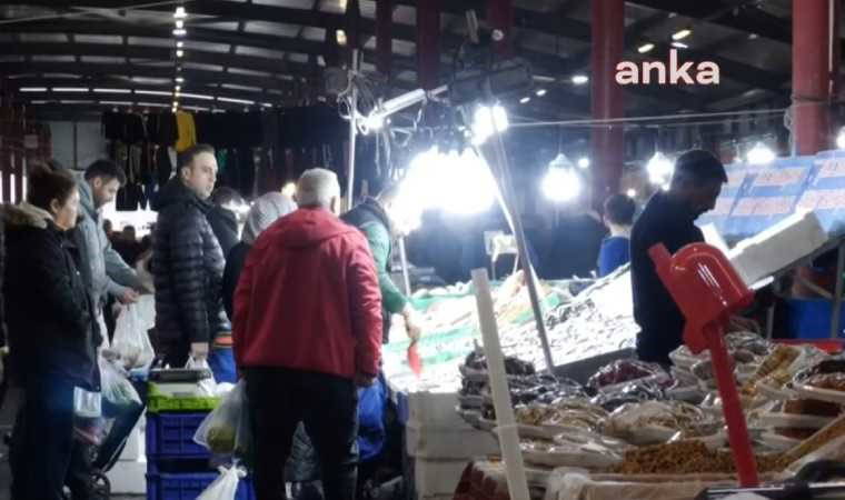 Küçükbakkalköy pazarında yurttaşlar Şimşek'in sözlerine tepki gösterdi: "Bitti, ülke bitti. Bıraksınlar artık, insanların dayanacağı kalmadı"
