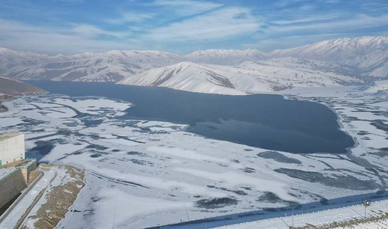 Termometreler eksi 20,6'yı gördü: Dilimli Baraj Gölü dondu!