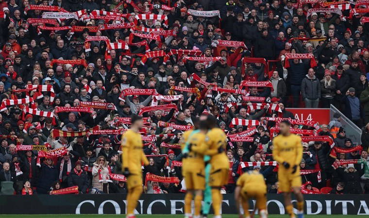 Liverpool'dan taraftarını sevindiren bilet kararı!