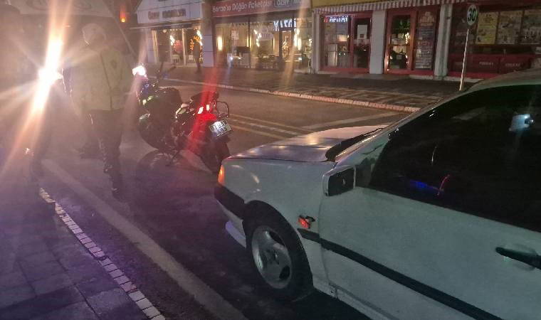 Bartın'da polis merkezi önünde trafik kazası: 1 yaralı!