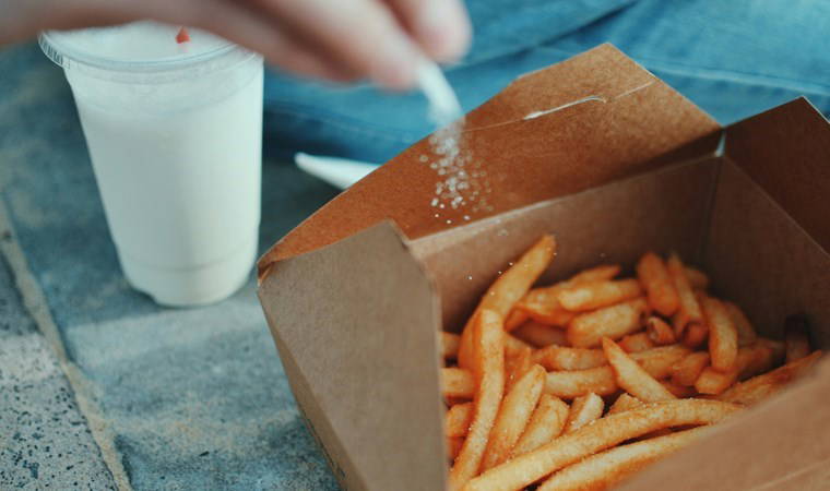 Kardiyoloji uzmanı uyardı: Fazla tuz tüketimine dikkat!