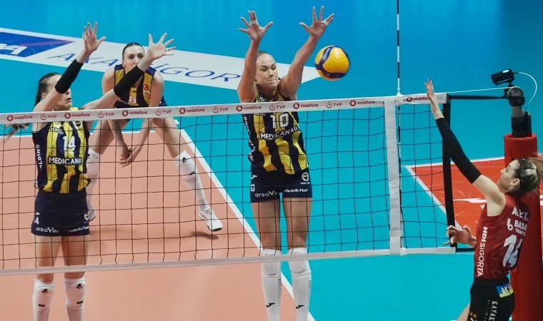 Voleybol derbisinde kazanan Fenerbahçe Medicana!