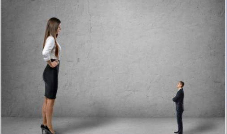 İlişkilerdeki tek taraflı ilginin sebebi: Egosantrik kişiliği anlamanızı sağlayacak 5 belirgin özellik