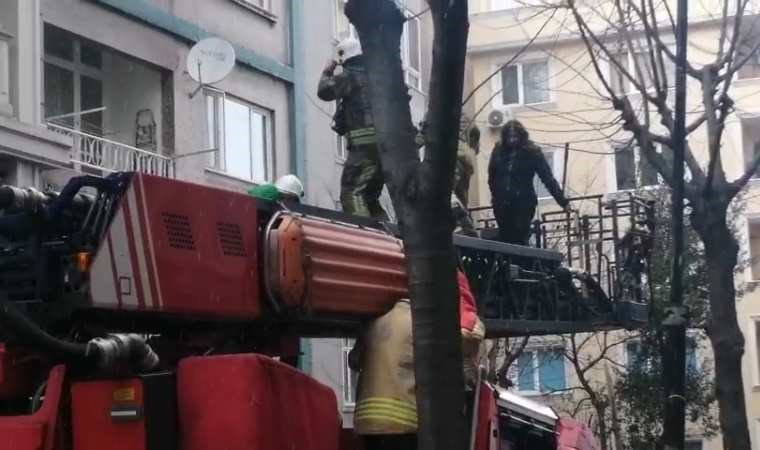 Şişli'de 5 katlı binada yangın!