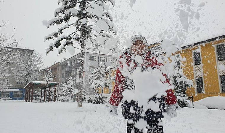 Türkiye’de kar alarmı… İşte okulların tatil edildiği şehirler!