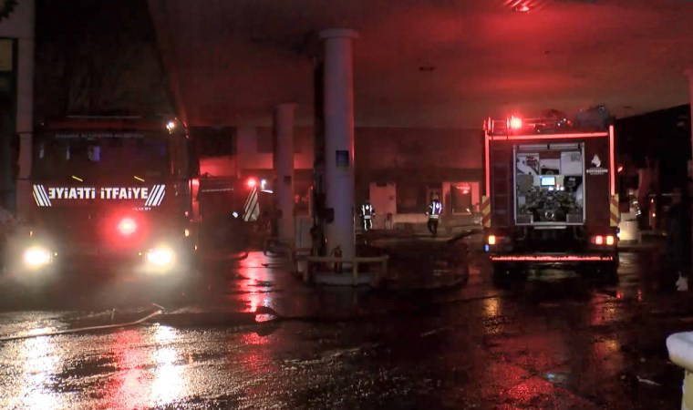 Bayrampaşa'da akaryakıt istasyonunda yangın!