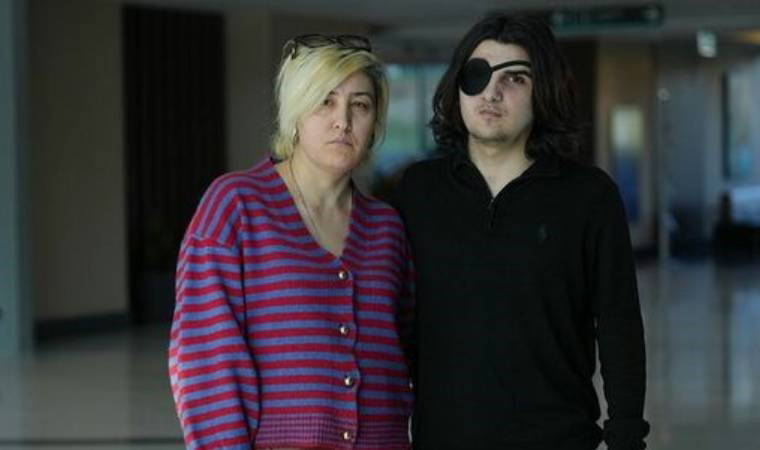 Trafik kazasında yüzü parçalanan genç, Türkiye'de yeniden hayata tutundu