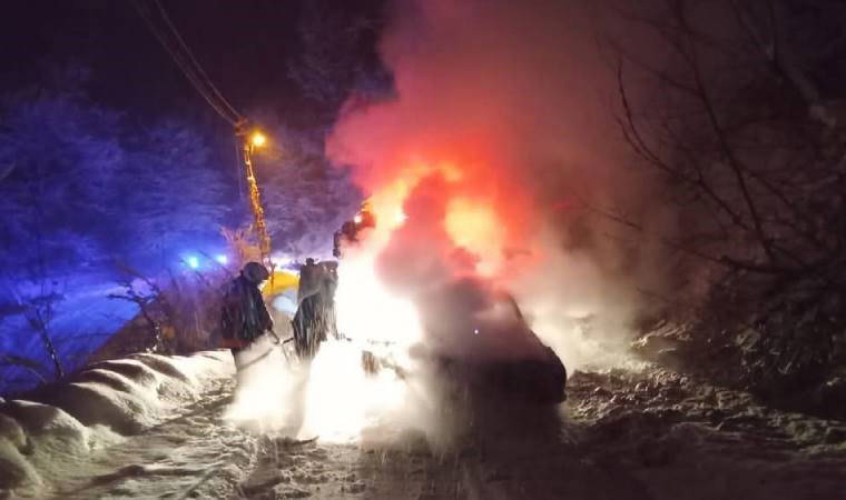 Artvin'de seyir halindeki kamyonet bir anda alev topuna döndü!
