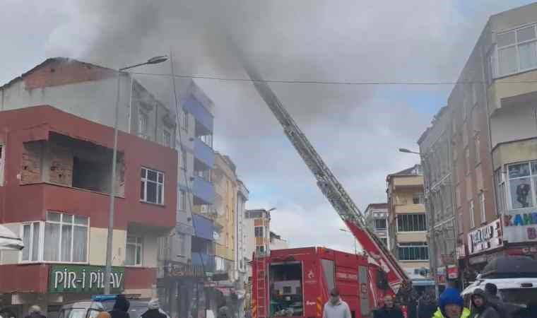 Arnavutköy’de binada korkutan yangın!