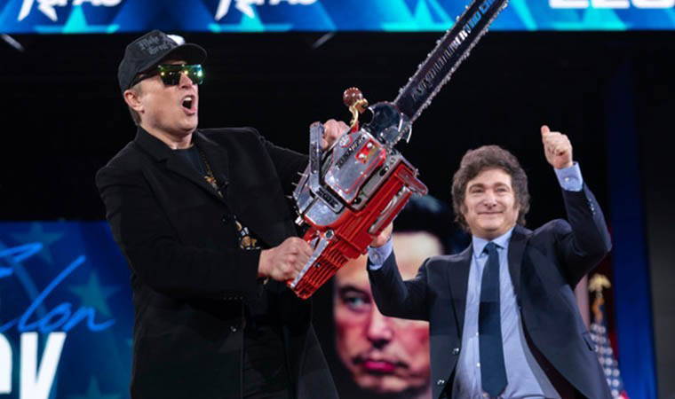 Elon Musk, Milei'nin 'hediyesi' ile sahnede