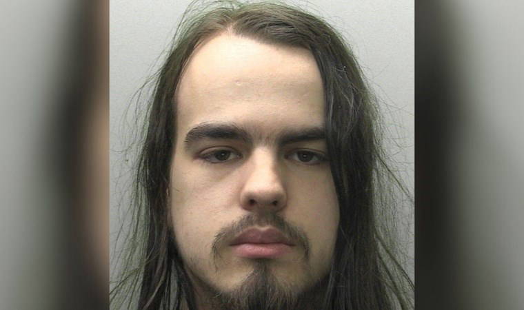 Hem hayvanları hem çocukları hedef aldı...