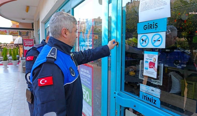 Bebek maması, tavuk, köfte, süt... Son kullanma tarihi geçmiş ürünler satan iki zincir market mühürlendi