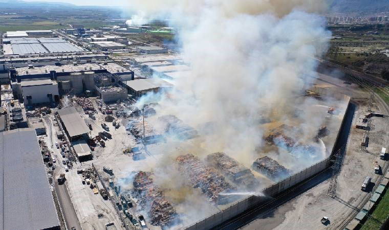 Aydın'da kağıt fabrikasında korkutan yangın: Vali'den açıklama!