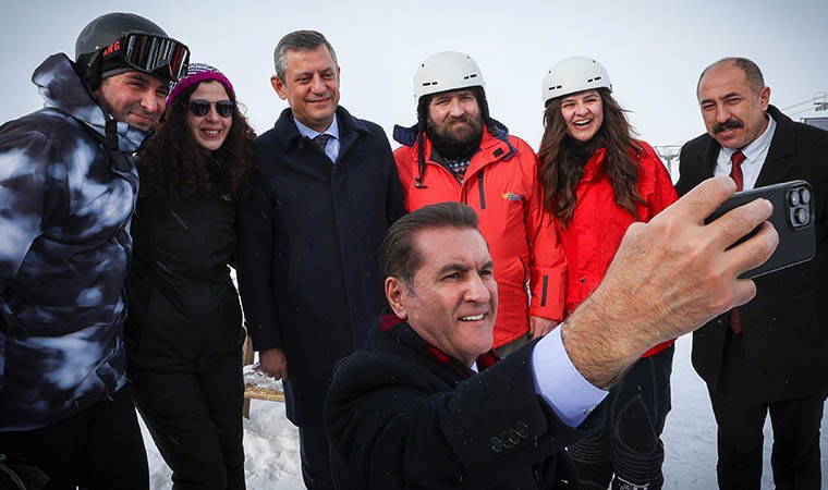 Özgür Özel, Ergan Dağı’na çıktı: 'Erzincan'ı görmeden yurt dışında başka bir yerlere gitmeye kimse kalkmasın'