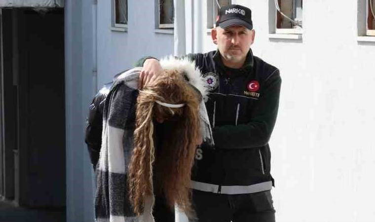 Adana’da uyuşturucu operasyonu: Kadın kılığına giren şüpheli yakalandı
