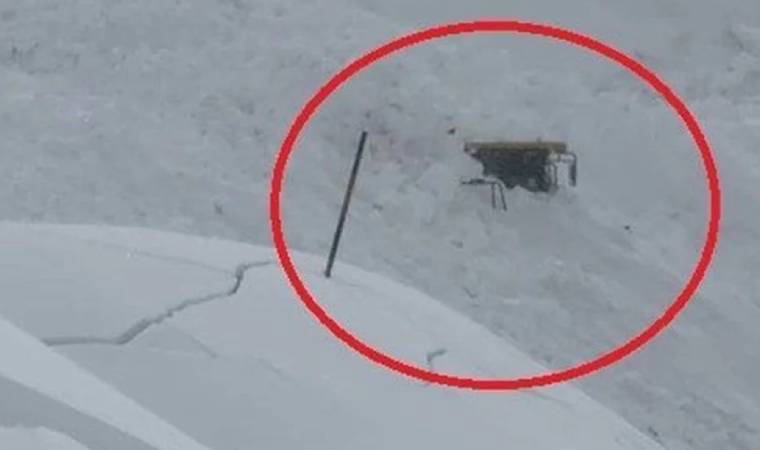 İş makinesinin üzerine çığ düştü: İşçi, şans eseri kurtarıldı