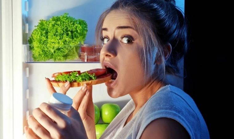 Gece açlığını bastırırken formunuzu koruyun: Geceleri tüketebileceğiniz 7 sağlıklı atıştırmalık