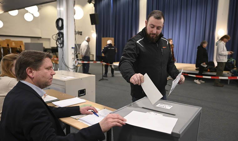 Son Dakika... Almanya'da sandık çıkış anketinden ilk sonuçlar geldi
